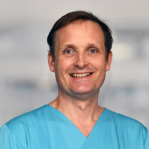 Portraitfoto von Christian Salzmann, Oberarzt Klinik für Innere Medizin im Albertinen Krankenhaus in Hamburg-Schnelsen