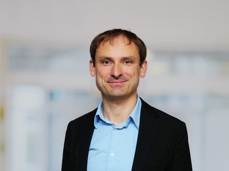 Pressefoto 2025-10-15: Priv.-Doz. Dr. Markus Gödel wird neuer Chefarzt der Klinik für Geriatrie am Albertinen Krankenhaus Portraitfoto von PD Dr. Markus Gödel, neuer Chefarzt Klinik für Geriatrie am Albertinen Krankenhaus ab 2026