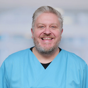 Florian Schulz, Stationsleiter Interdisziplinäre Intensivstation, Kardiologisch-internistische Intensivmedizin - Albertinen Krankenhaus Hamburg Florian Schulz, Stationsleiter Interdisziplinäre Intensivstation, Kardiologisch-internistische Intensivmedizin - Albertinen Krankenhaus Hamburg