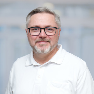 Priv.-Doz. Dr. med. Michael Rosenkranz Ärztlicher Direktor, Chefarzt Neurologie und Neurologische Frührehabilitation - Albertinen Krankenhaus Hamburg Priv.-Doz. Dr. med. Michael Rosenkranz Ärztlicher Direktor, Chefarzt Neurologie und Neurologische Frührehabilitation - Albertinen Krankenhaus Hamburg