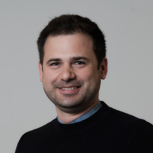 Porträt Dr. med. Stefan Bonmann, Konsiliararzt Onkologie, Arzt für Innere Medizin Hämatologie und internistische Onkologie, Tumorzentrum, Albertinen Krankenhaus, Hamburg-Schnelsen Porträt Dr. med. Stefan Bonmann, Konsiliararzt Onkologie, Arzt für Innere Medizin Hämatologie und internistische Onkologie, Tumorzentrum, Albertinen Krankenhaus, Hamburg-Schnelsen
