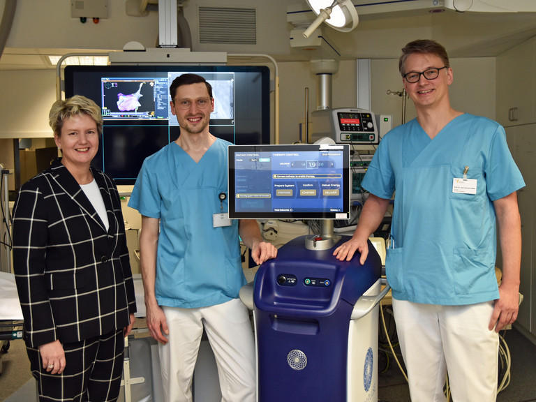 Übergabe neues Ablationssystem durch Albertinen-Stiftung im Albertinen Herz- und Gefäßzentrum, Albertinen Krankenhaus, Hamburg-Schnelsen Übergabe neues Ablationssystem durch Albertinen-Stiftung im Albertinen Herz- und Gefäßzentrum, Albertinen Krankenhaus, Hamburg-Schnelsen