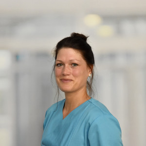 Portrait Natalie Knüppel, Study Nurse, Onko Nurse, Brustkrebszentrum, Albertinen Tumorzentrum, Albertinen Krankenhaus, Hamburg-Schnelsen