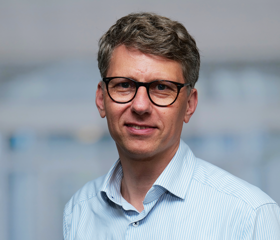 Portrait Prof. Arlt, Facharzt für Psychiatrie und Psychotherapie, Chefarzt Klinik für Psychiatrie und Psychotherapie, Albertinen Krankenhaus, Hamburg-Schnelsen Portrait Prof. Arlt, Facharzt für Psychiatrie und Psychotherapie, Chefarzt Klinik für Psychiatrie und Psychotherapie, Albertinen Krankenhaus, Hamburg-Schnelsen