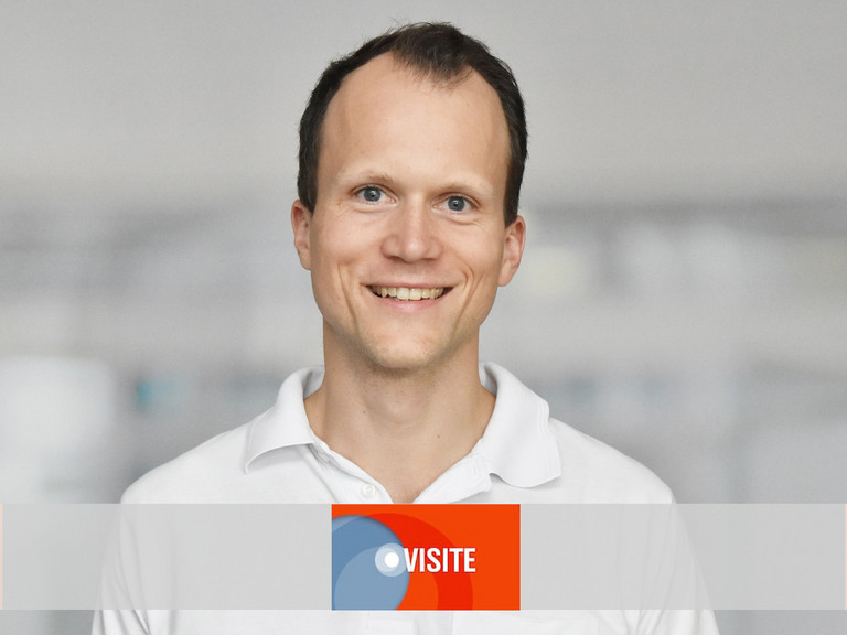 Prof. Dr. Rüdiger Klapdor, Chefarzt der Gynäkologie im Albertinen Krankenhaus Hamburg, zur Chemo-Immuntherapie bei fortgeschrittenem Gebärmutterhalskrebs in der NDR-Visite Prof. Dr. Rüdiger Klapdor, Chefarzt der Gynäkologie im Albertinen Krankenhaus Hamburg, zur Chemo-Immuntherapie bei fortgeschrittenem Gebärmutterhalskrebs in der NDR-Visite